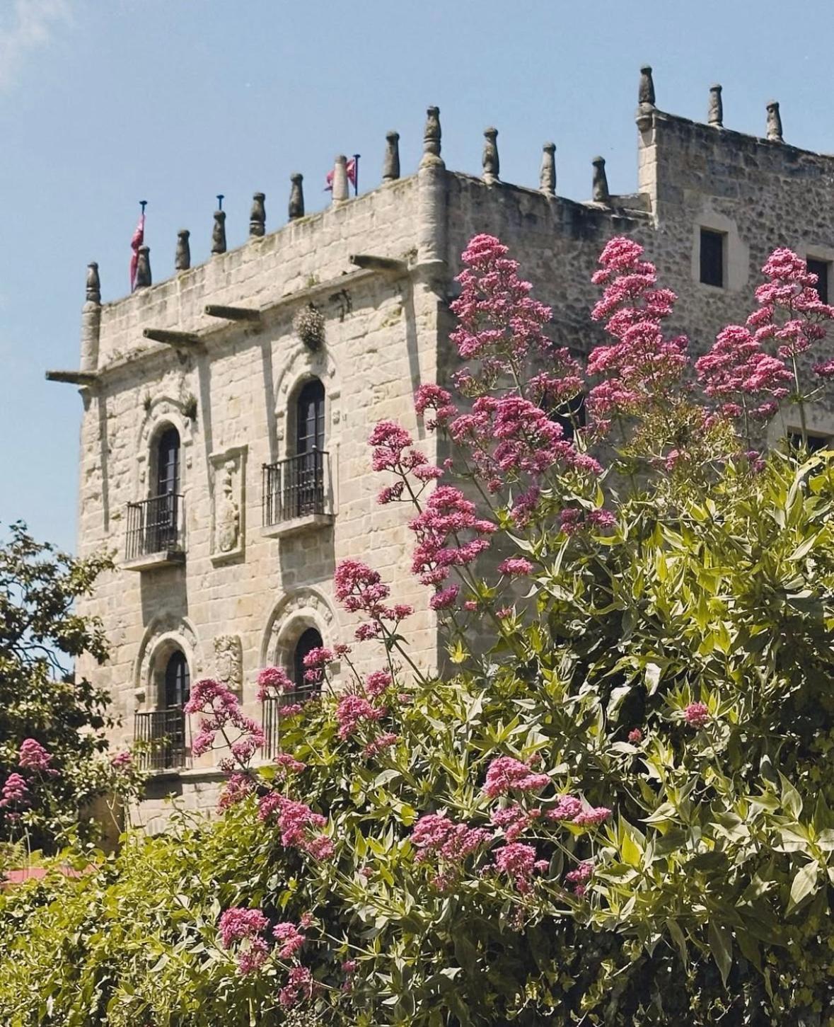 Mayorazgo De Altamira Marias Santillana del Mar Exteriör bild